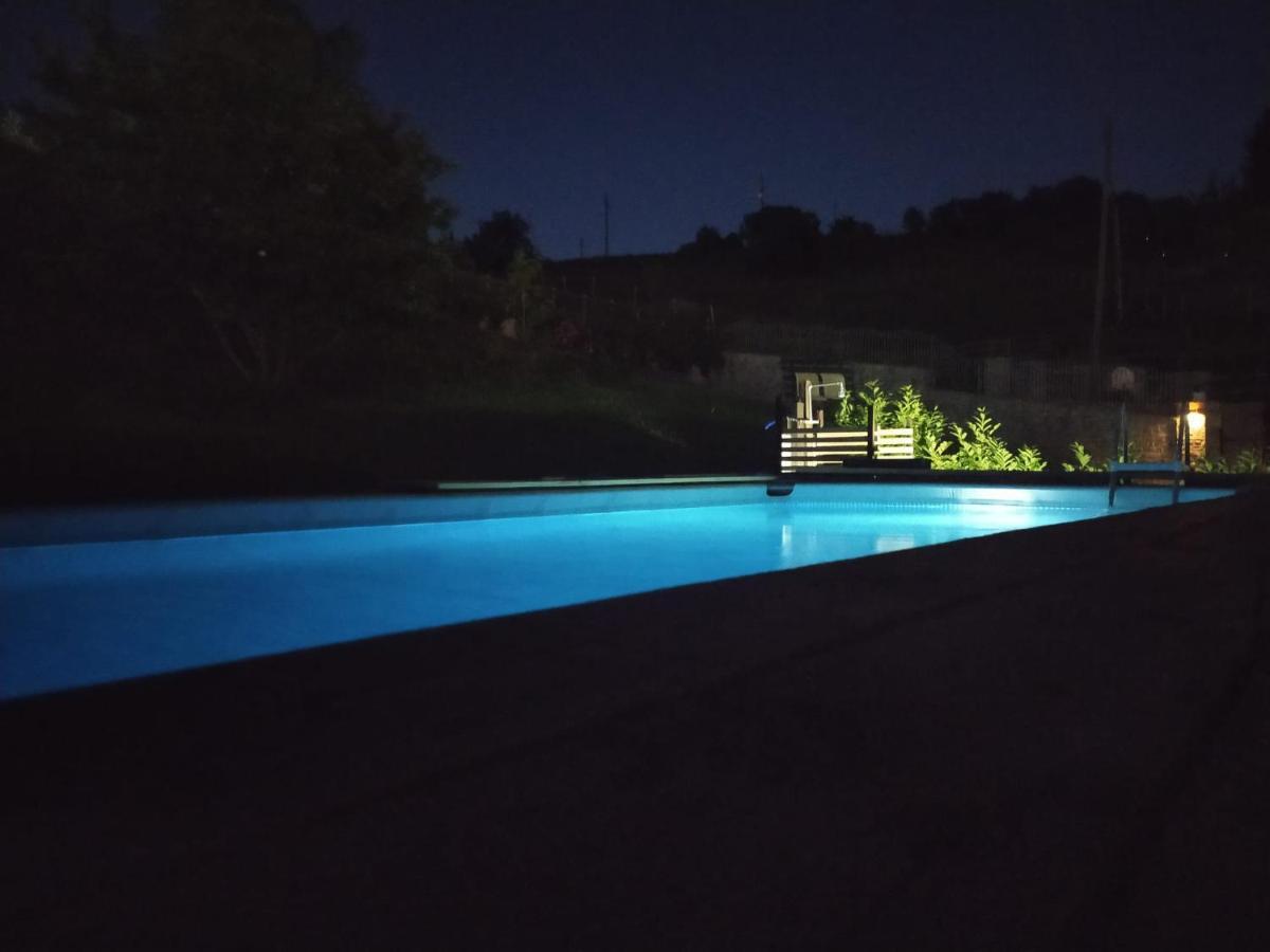 La Tana Dello Scoiattolo - Adults Only Bed and Breakfast Murazzano  Buitenkant foto