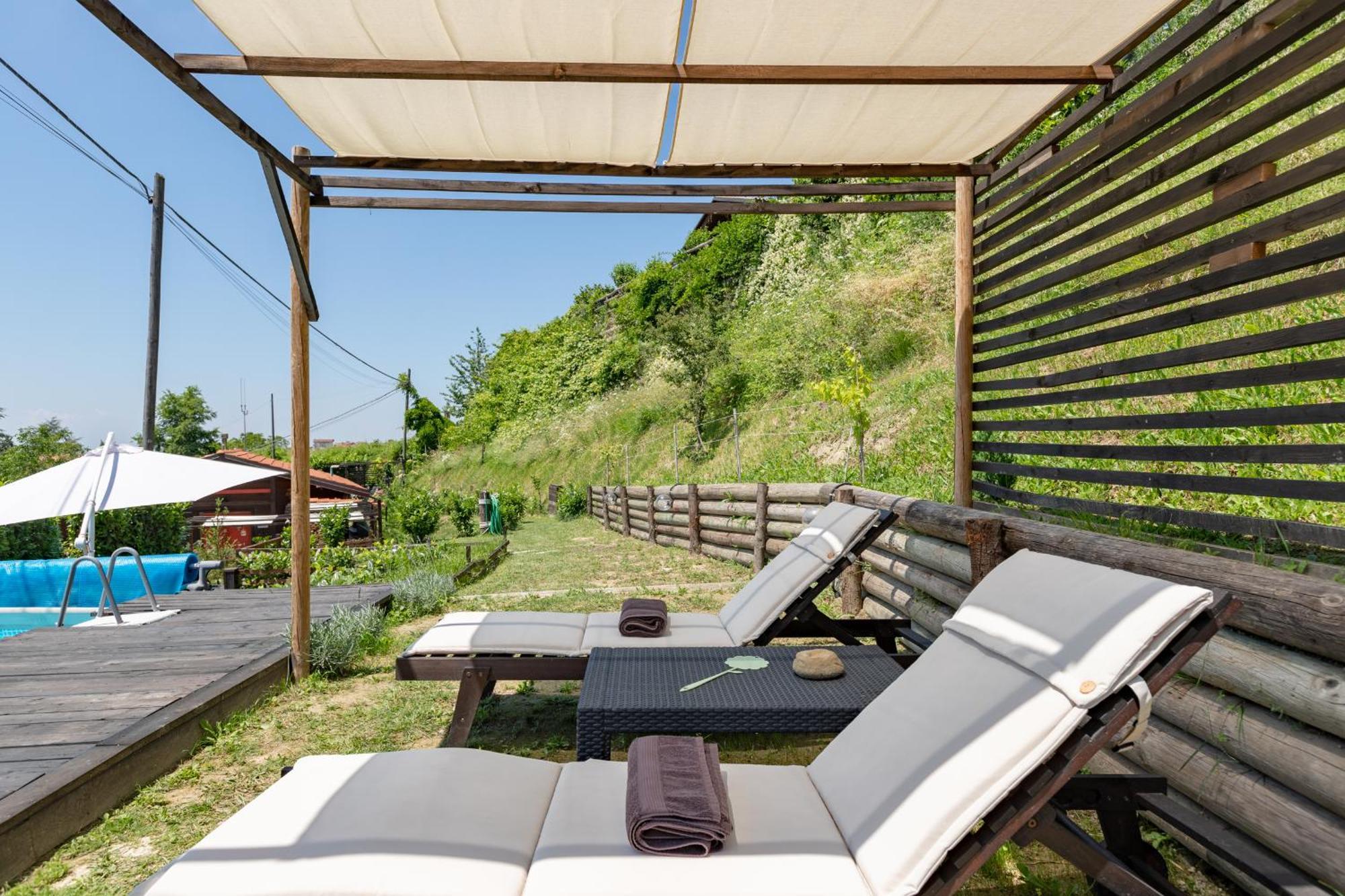 La Tana Dello Scoiattolo - Adults Only Bed and Breakfast Murazzano  Buitenkant foto